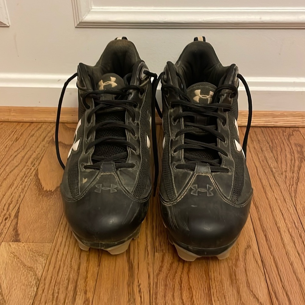 Men’s 12 under armor baseball cleats